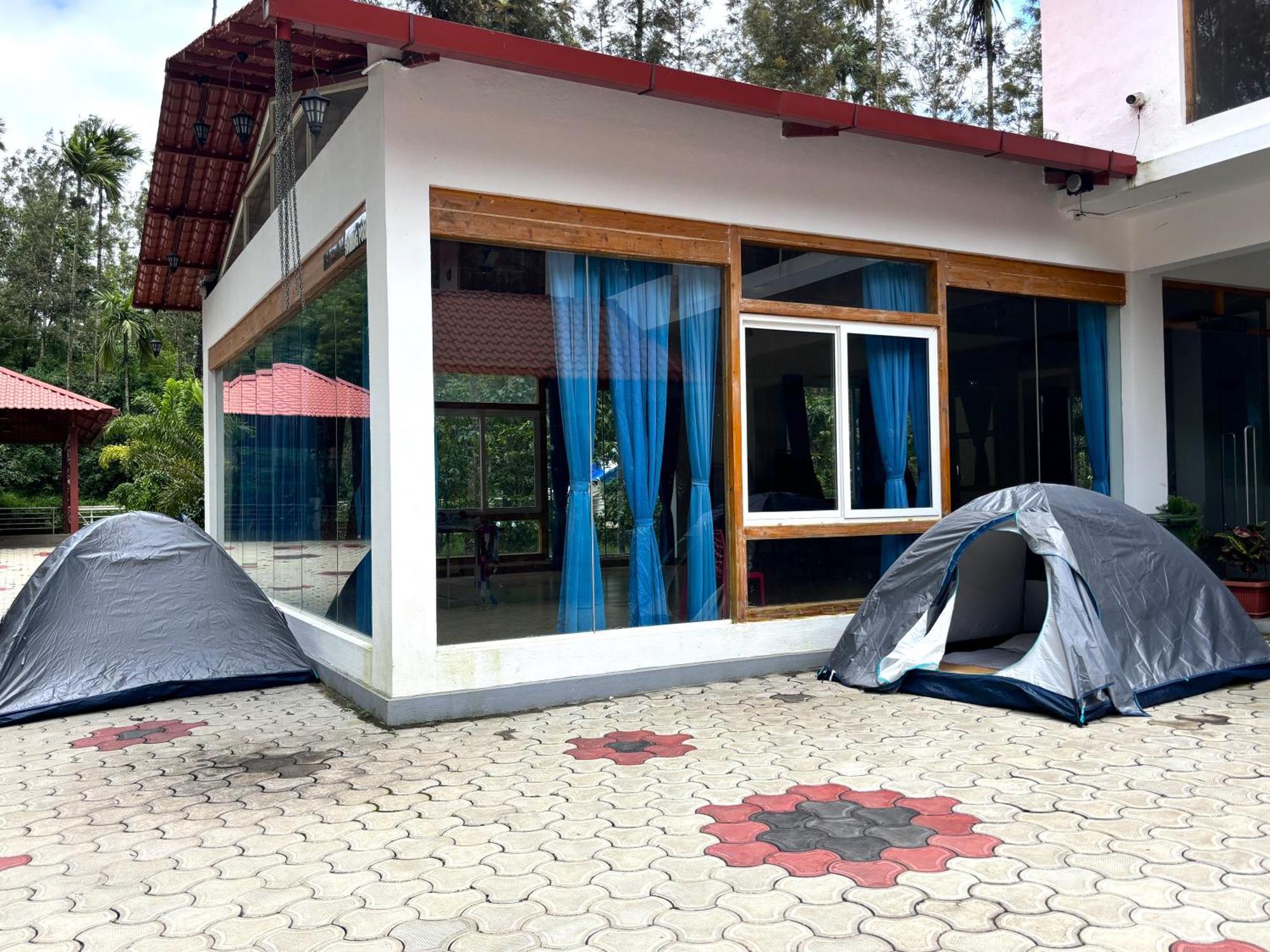 Ecstasy Tent Stay With Swimming Pool & Common Washroom Чикмагалур Екстер'єр фото