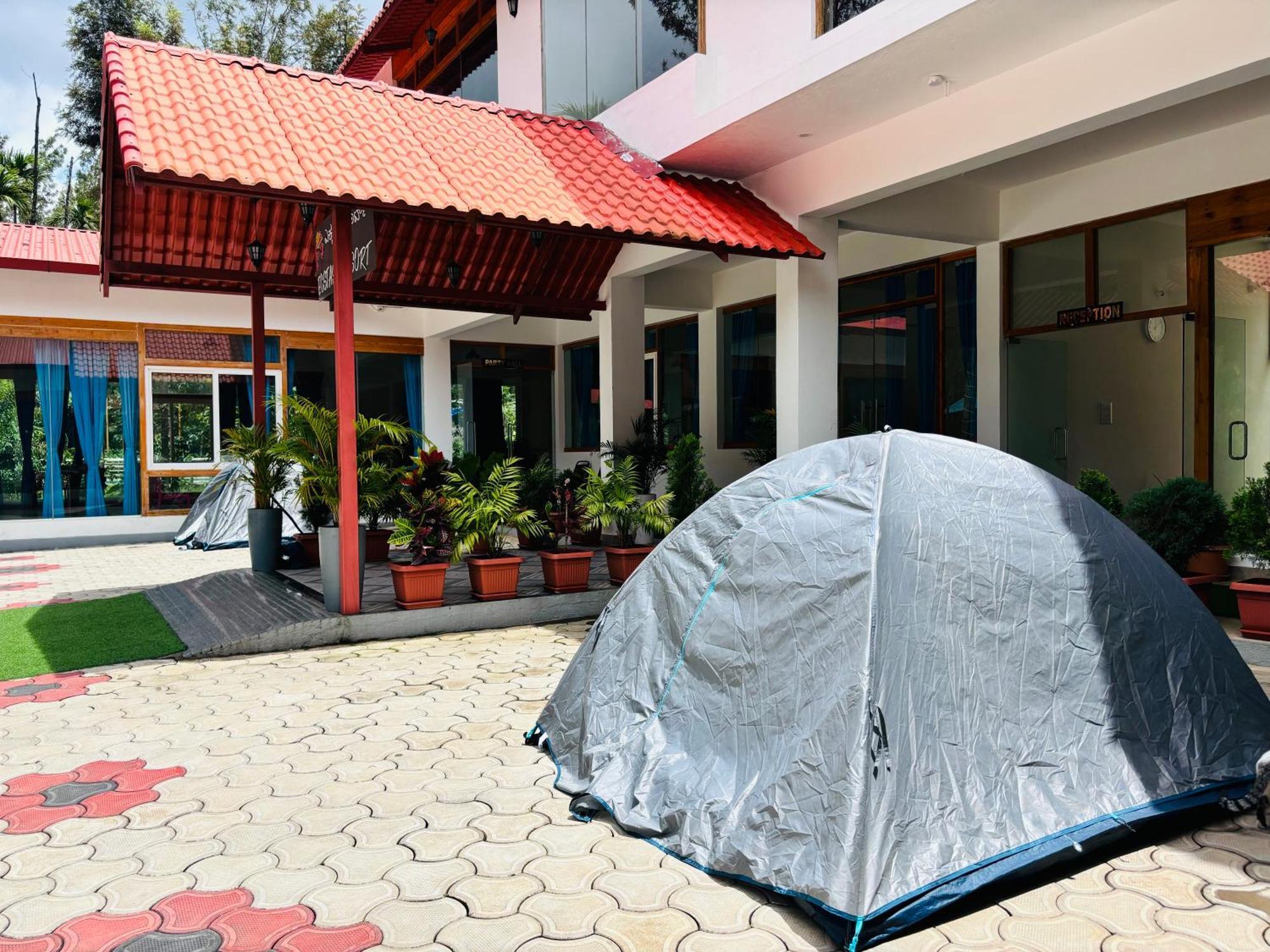 Ecstasy Tent Stay With Swimming Pool & Common Washroom Чикмагалур Екстер'єр фото